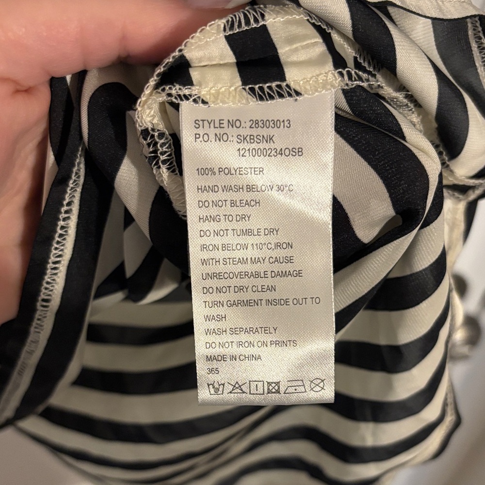 Striped Black and White Tank Top - Picture 3 of 3